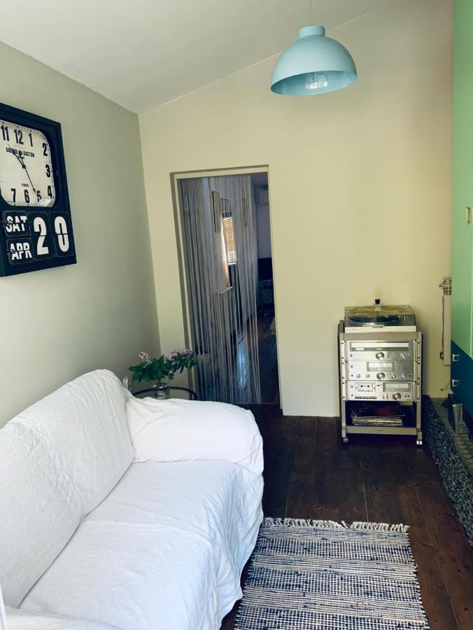 Sea Breeze Studio Hotel Пула Екстериор снимка
